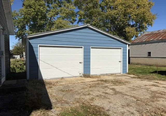 Photo 2 of Single family home for sale at 109 Douglas St, Putnam, IL 61560 | MLS# 12788974 | Listing updated on 2026-10-22