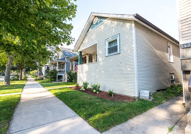 Photo 2 of Single family home for sale at 1420 Marengo Ave, Forest Park, IL 60130 | MLS# 12788975 | Listing updated on 2026-10-20