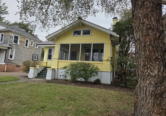 Photo 1 of Single family home for sale at 818 Charles St, Cairo, IL 62914 | MLS# 12788982 | Listing updated on 2026-10-22