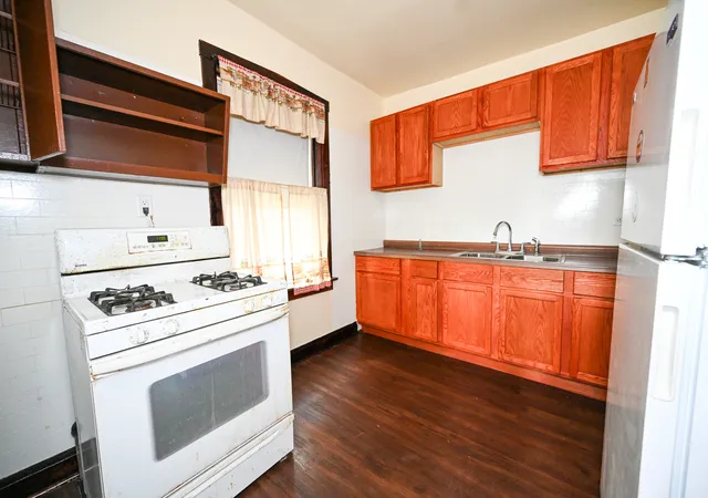 Photo 4 of Multi family home for sale at 8507 S May St, Chicago, IL 60620 | MLS# 12788984 | Listing updated on 2026-10-28