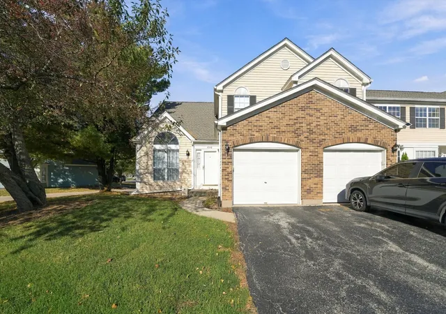 Photo 1 of Townhouse for sale at 4310 Buckingham Dr, Gurnee, IL 60031 | MLS# 12789004 | Listing updated on 2026-10-22