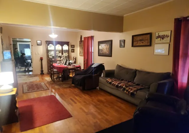 Photo 3 of Single family home for sale at 482 N Howard St, Duquoin, IL 62832 | MLS# 12789011 | Listing updated on 2026-10-20
