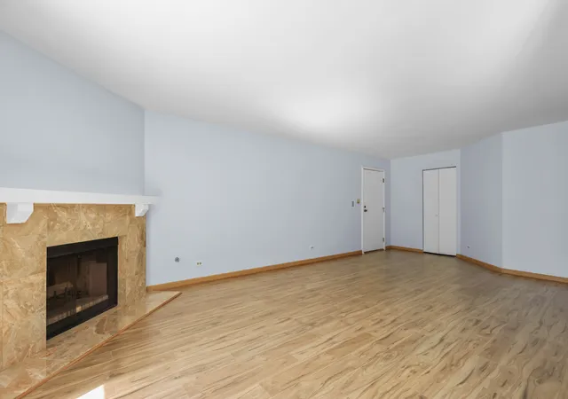 Photo 3 of Townhouse for sale at 1171 Auburn Ln, Buffalo Grove, IL 60089 | MLS# 12789014 | Listing updated on 2026-10-22