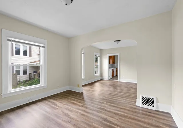 Photo 2 of Single family home for sale at 424 S Concord St, Davenport, IA 52802 | MLS# 12789025 | Listing updated on 2026-10-22
