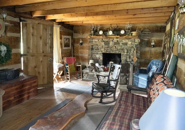 Photo 3 of House for sale at 2396 Il Hwy 15, Fairfield, IL 62837 | MLS# 12789032 | Listing updated on 2026-10-27