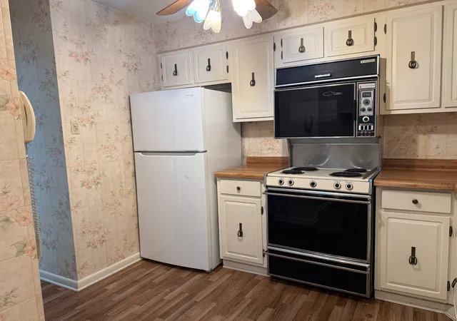 Photo 4 of Condo for sale at 1243 E Baldwin Ln #511, Palatine, IL 60074 | MLS# 12789039 | Listing updated on 2026-10-28