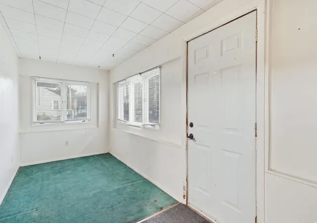 Photo 2 of Single family home for sale at 407 Hunter Ave, Joliet, IL 60436 | MLS# 12789057 | Listing updated on 2026-10-20