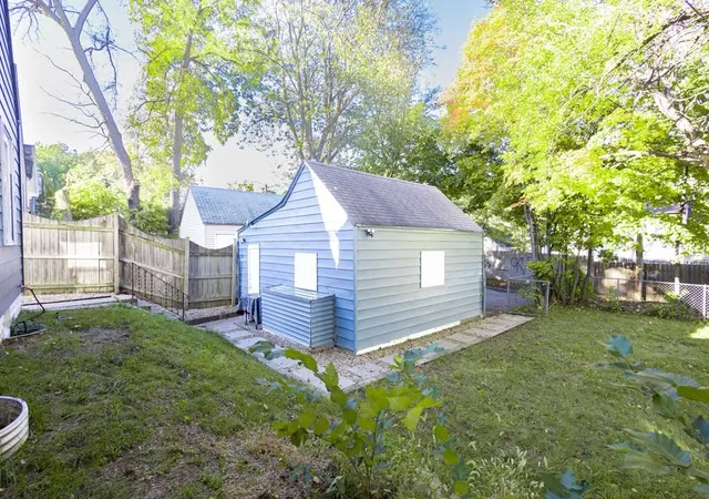 Photo 4 of Single family home for sale at 718 N Central Ave, Rockford, IL 61101 | MLS# 12789061 | Listing updated on 2026-10-20