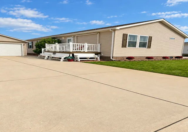 Photo 1 of Manufactured home for sale at 10864 W Turnberry Dr, Frankfort, IL 60423 | MLS# 12789066 | Listing updated on 2026-10-28