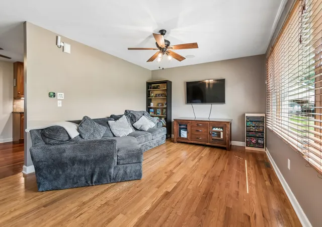 Photo 2 of Single family home for sale at 10009 NW Circle Dr, Richmond, IL 60071 | MLS# 12789068 | Listing updated on 2026-10-20