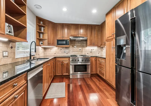 Photo 4 of Single family home for sale at 10009 NW Circle Dr, Richmond, IL 60071 | MLS# 12789068 | Listing updated on 2026-10-20