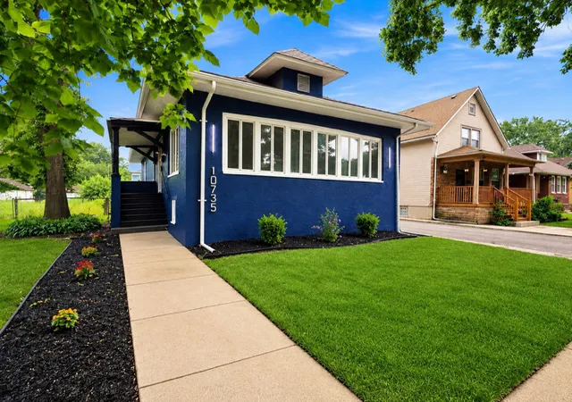 Single family home for sale at 10735 S Prospect Ave, Chicago, IL 60643 | MLS# 12789086