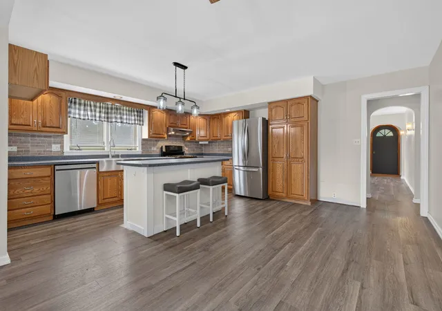 Photo 4 of Single family home for sale at 1500 Tonti St, La Salle, IL 61301 | MLS# 12789087 | Listing updated on 2026-10-22