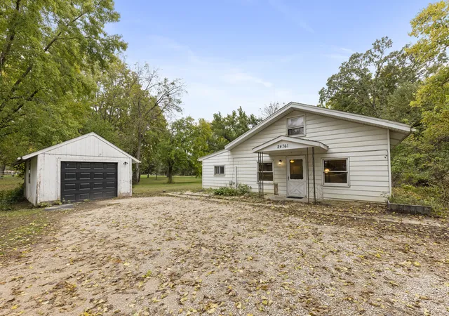 Photo 1 of Single family home for sale at 24761 W Bluff Rd, Channahon, IL 60410 | MLS# 12789102 | Listing updated on 2026-10-22