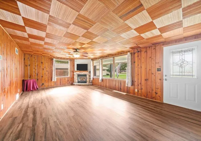 Photo 1 of Single family home for sale at 409 S 9th Street, Oregon, IL 61061 | MLS# 12789162 | Listing updated on 2026-10-20