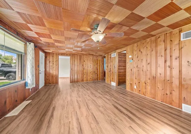 Photo 4 of Single family home for sale at 409 S 9th Street, Oregon, IL 61061 | MLS# 12789162 | Listing updated on 2026-10-20