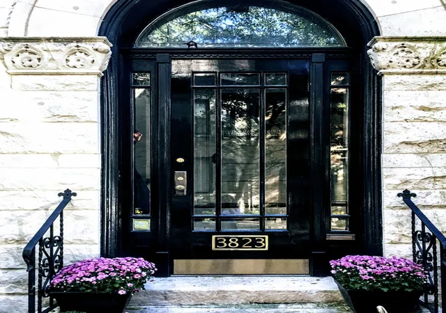Photo 2 of Single family home for sale at 3823 N Alta Vista Ter, Chicago, IL 60613 | MLS# 12789177 | Listing updated on 2026-10-20