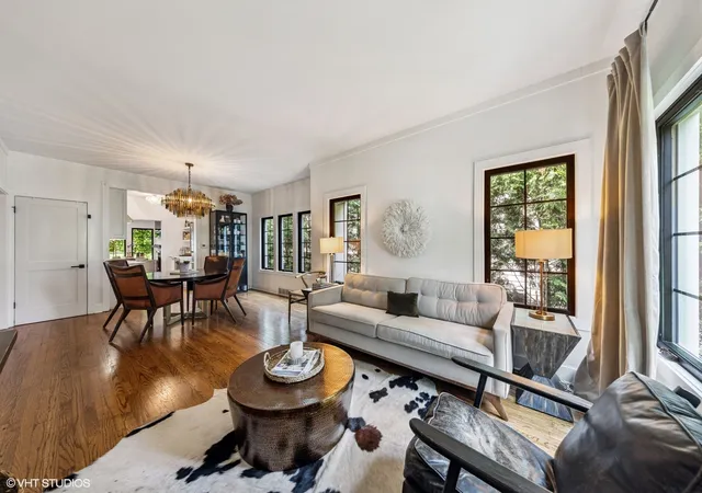 Photo 3 of Single family home for sale at 291 Oak St, Glen Ellyn, IL 60137 | MLS# 12789178 | Listing updated on 2026-10-20