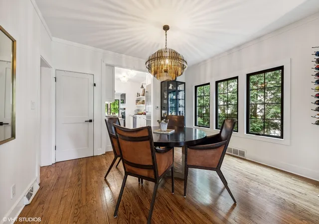 Photo 4 of Single family home for sale at 291 Oak St, Glen Ellyn, IL 60137 | MLS# 12789178 | Listing updated on 2026-10-20