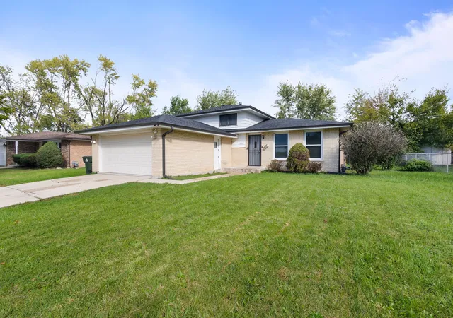 Photo 1 of Single family home for sale at 18811 Cicero Ave, Country Club Hills, IL 60478 | MLS# 12789181 | Listing updated on 2026-10-20
