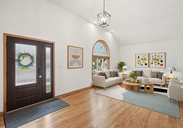 Photo 3 of Single family home for sale at 2933 Vernon Ave, Brookfield, IL 60513 | MLS# 12789221 | Listing updated on 2026-10-22