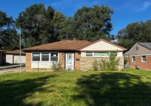 Photo 2 of Single family home for sale at 332 Neola St, Park Forest, IL 60466 | MLS# 12789252 | Listing updated on 2026-10-20