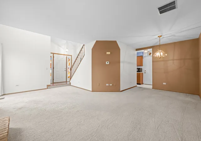 Photo 4 of Townhouse for sale at 1951 N Charter Point Dr, Arlington Heights, IL 60004 | MLS# 12789258 | Listing updated on 2026-10-30