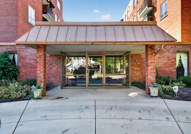 Photo 1 of Condo for sale at 450 W Downer Pl #3D, Aurora, IL 60506 | MLS# 12789264 | Listing updated on 2026-10-20