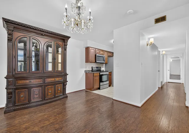 Photo 2 of Condo for sale at 450 W Downer Pl #3D, Aurora, IL 60506 | MLS# 12789264 | Listing updated on 2026-10-20