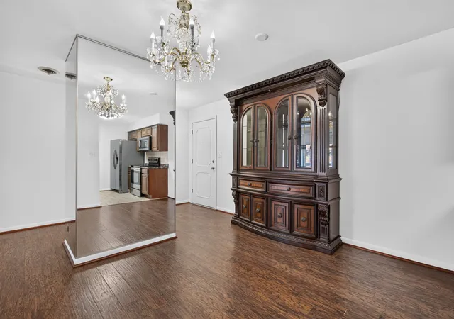 Photo 3 of Condo for sale at 450 W Downer Pl #3D, Aurora, IL 60506 | MLS# 12789264 | Listing updated on 2026-10-20