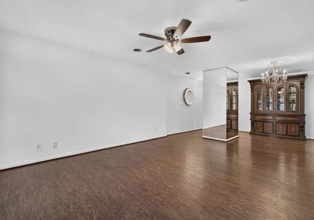 Photo 4 of Condo for sale at 450 W Downer Pl #3D, Aurora, IL 60506 | MLS# 12789264 | Listing updated on 2026-10-20