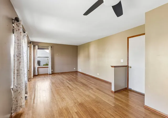 Photo 4 of Single family home for sale at 2369 Woodside Dr, Carpentersville, IL 60110 | MLS# 12789273 | Listing updated on 2026-10-27