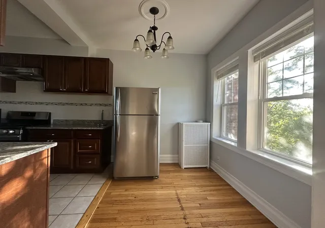 Photo 4 of Condo for sale at 5463 S Ingleside Ave #3W, Chicago, IL 60615 | MLS# 12789275 | Listing updated on 2026-10-20