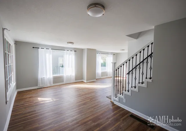 Photo 4 of Single family home for sale at 657 S Poplar Ave, Kankakee, IL 60901 | MLS# 12789280 | Listing updated on 2026-10-21