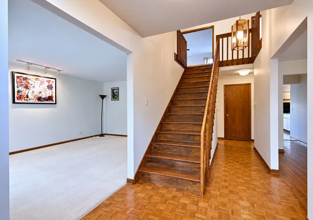 Photo 3 of Single family home for sale at 844 S Carriageway Ln, Palatine, IL 60067 | MLS# 12789285 | Listing updated on 2026-10-29