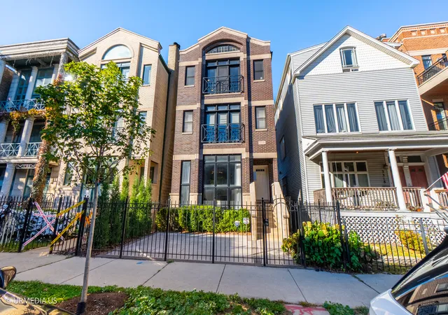 Photo 1 of Condo for sale at 3316 N Clifton Ave #3, Chicago, IL 60657 | MLS# 12789298 | Listing updated on 2026-10-22