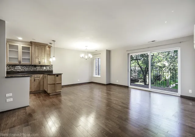 Photo 3 of Condo for sale at 425 Walnut Crk Ln #1305, Lisle, IL 60532 | MLS# 12789319 | Listing updated on 2026-10-20