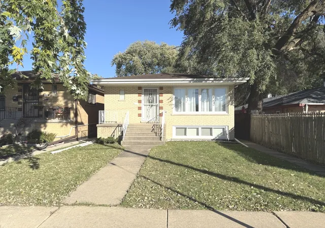 Single family home for sale at 8037 Natchez Ave, Burbank, IL 60459 | MLS# 12789329