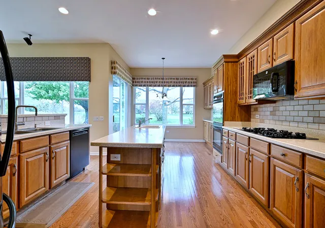 Photo 4 of Single family home for sale at 12411 Cold Springs Dr, Huntley, IL 60142 | MLS# 12789341 | Listing updated on 2026-10-22