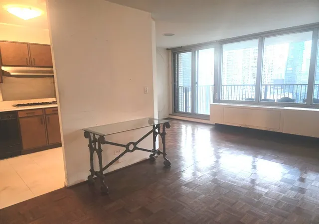 Photo 1 of Condo for sale at 400 E Randolph St #2218, Chicago, IL 60601 | MLS# 12789344 | Listing updated on 2026-10-22