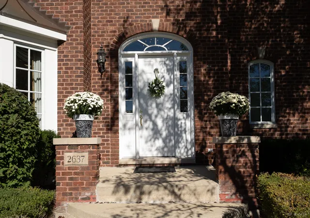 Photo 1 of Single family home for sale at 2637 Wallace Dr, Flossmoor, IL 60422 | MLS# 12789355 | Listing updated on 2026-10-21