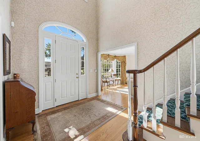 Photo 2 of Single family home for sale at 2637 Wallace Dr, Flossmoor, IL 60422 | MLS# 12789355 | Listing updated on 2026-10-21