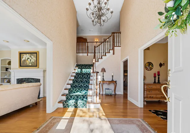 Photo 3 of Single family home for sale at 2637 Wallace Dr, Flossmoor, IL 60422 | MLS# 12789355 | Listing updated on 2026-10-21