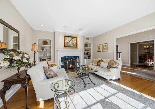 Photo 4 of Single family home for sale at 2637 Wallace Dr, Flossmoor, IL 60422 | MLS# 12789355 | Listing updated on 2026-10-21