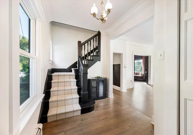 Photo 3 of Single family home for sale at 469 S York St, Elmhurst, IL 60126 | MLS# 12789358 | Listing updated on 2026-10-22