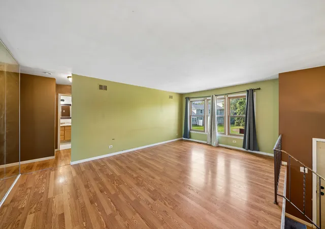 Photo 2 of Townhouse for sale at 425 Monet Cir #425, Bolingbrook, IL 60440 | MLS# 12789366 | Listing updated on 2026-10-22