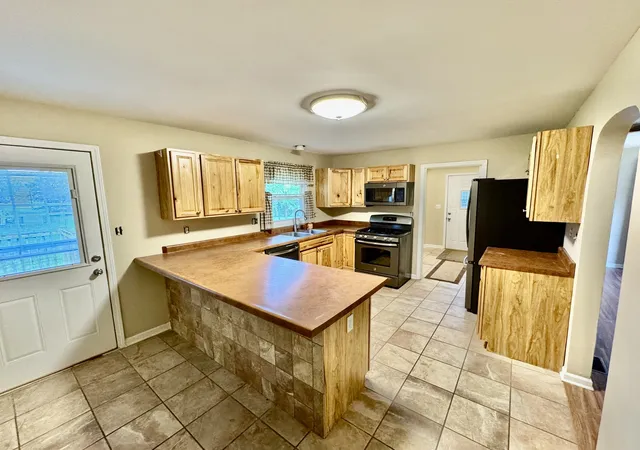 Photo 4 of Single family home for sale at 918 Townsend St, Sycamore, IL 60178 | MLS# 12789370 | Listing updated on 2026-10-21