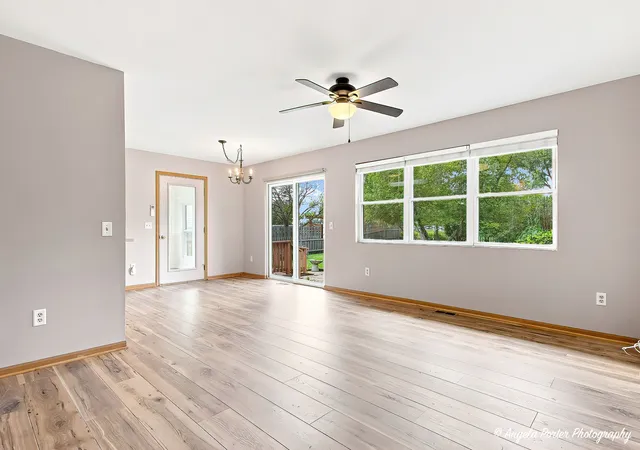 Photo 4 of Single family home for sale at 419 Wimbleton Trl, Mc Henry, IL 60050 | MLS# 12789371 | Listing updated on 2026-10-22