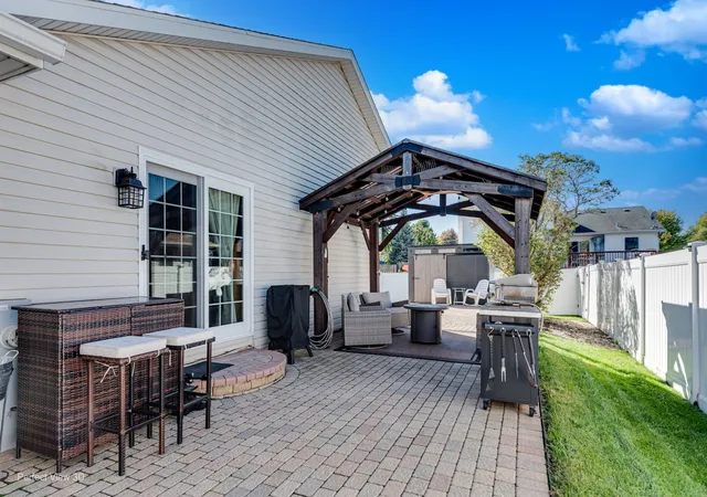 Photo 3 of Single family home for sale at 1923 Cumberland Dr, Plainfield, IL 60586 | MLS# 12789372 | Listing updated on 2026-10-22