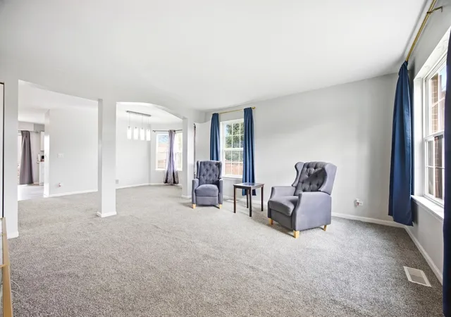 Photo 3 of Single family home for sale at 193 Bloomfield Dr, Woodstock, IL 60098 | MLS# 12789375 | Listing updated on 2026-10-19